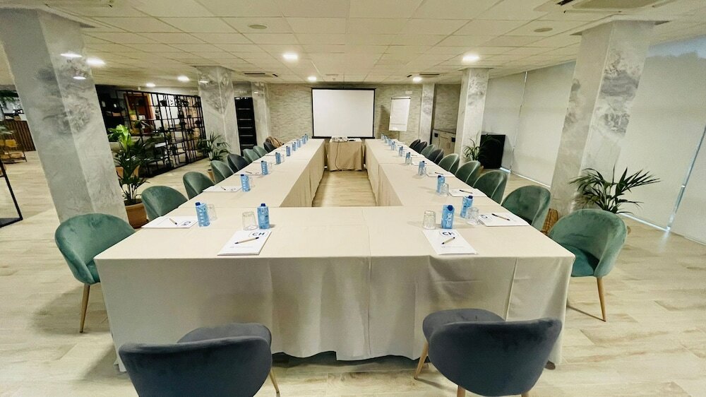 Фото Cullera Holiday Hotel