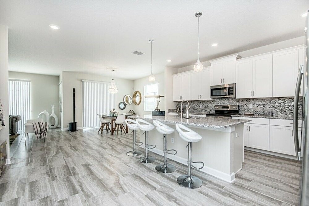 Фото 6 Bed 5 Ba Villa with Pool, SPA & Lake View