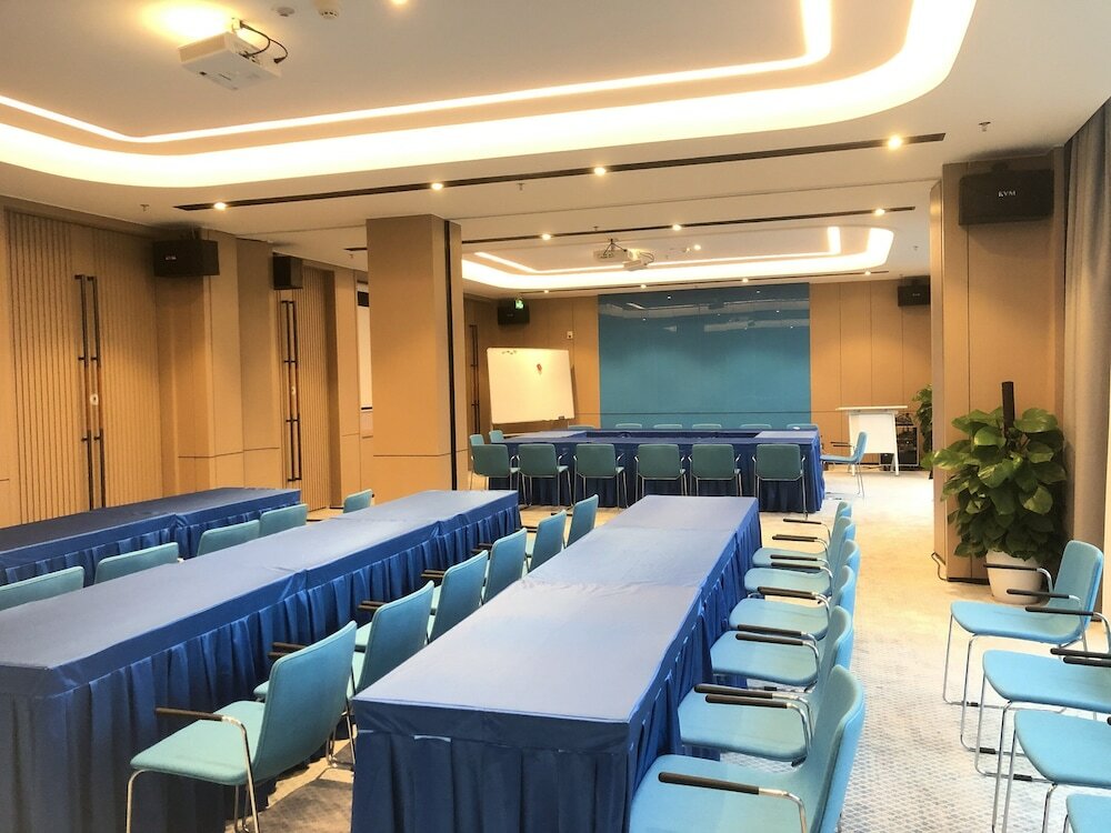 Фото Holiday Inn Express: Shenzhen Longhua