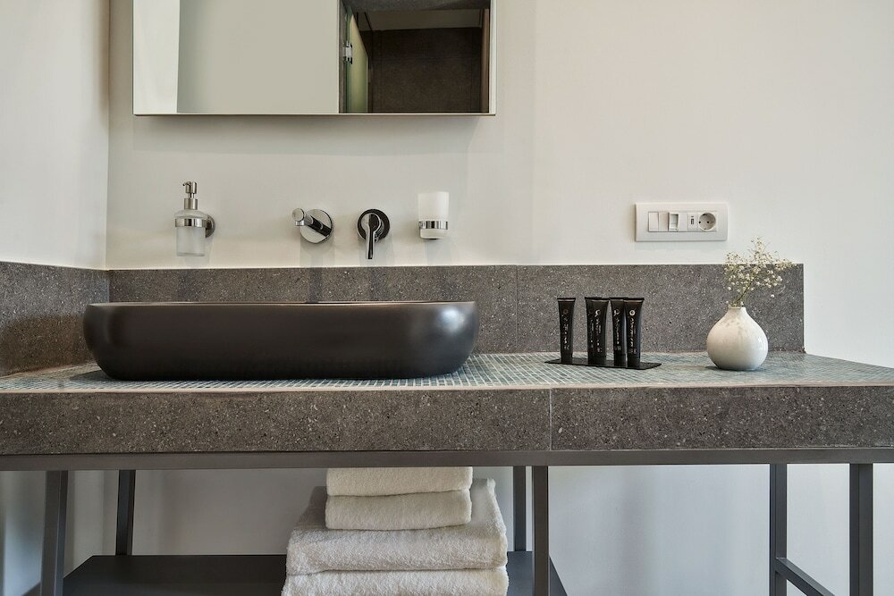 Фото Nlh Kerameikos - Neighborhood Lifestyle Hotels