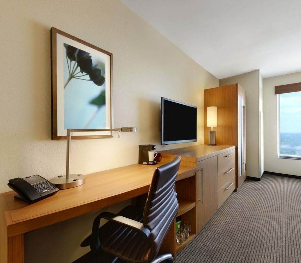 Фото Hyatt Place Charlotte Downtown