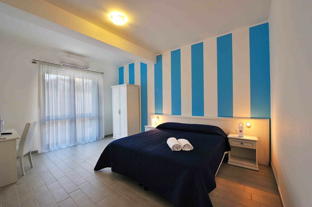 Фото Scala Dei Turchi Resort