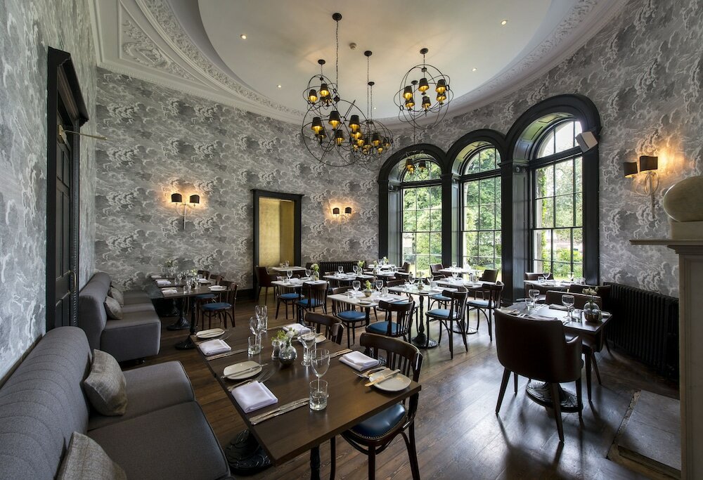 Фото The Churchill Hotel