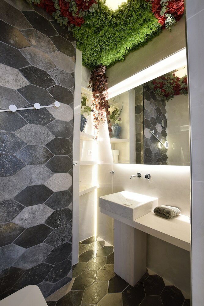 Фото John's Hotel