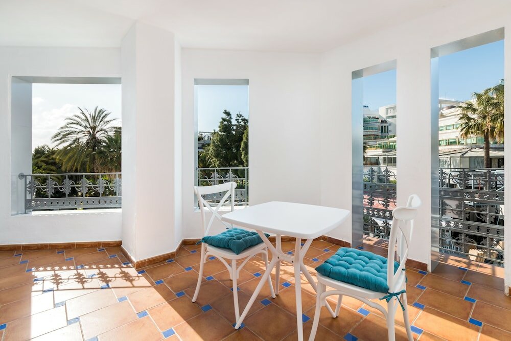 Фото Boutique Hotel Puerto Banus B51 & Park Plaza Suites Apartamentos