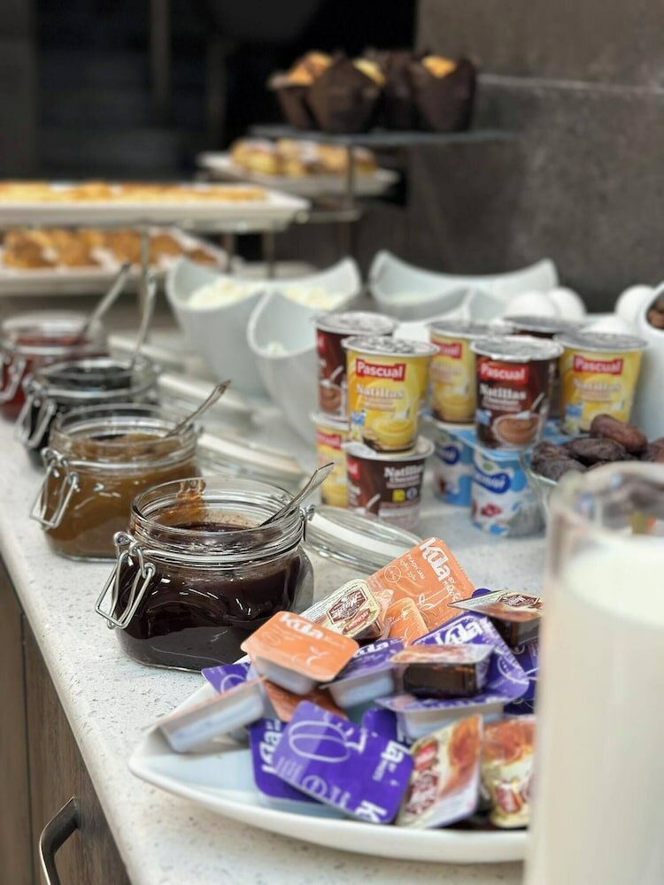 Фото Bridge Hotel