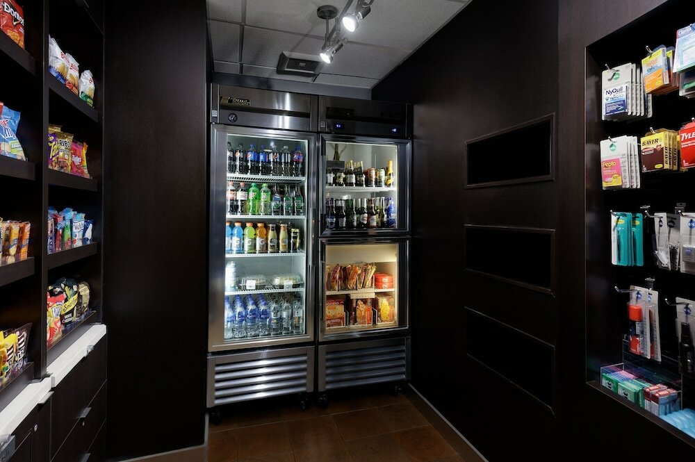 Фото Courtyard by Marriott Denver Central Park