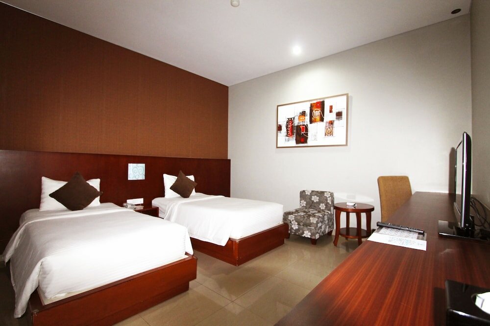 Фото Grand Hatika Hotel