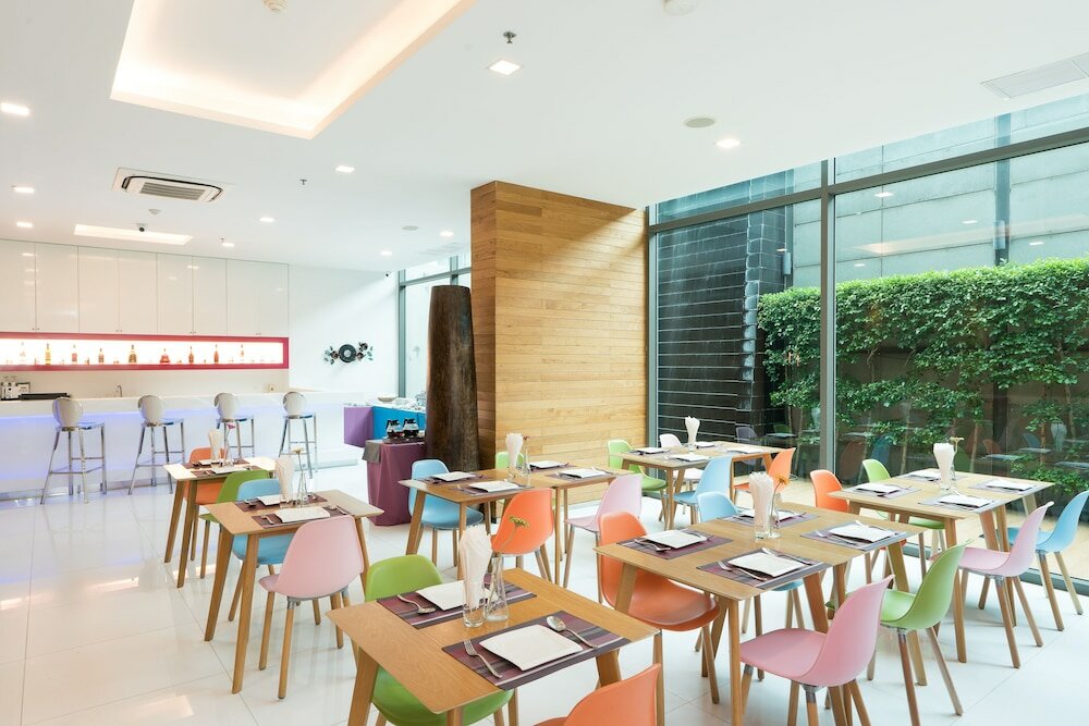 Фото Seven Zea Chic Hotel