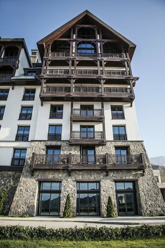 Гостиница Park Chalet Shahdag Autograph Collection в Кусарском районе