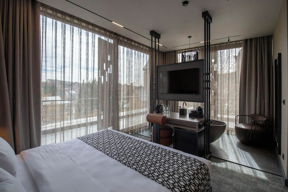 Фото Qarvasla Hotel