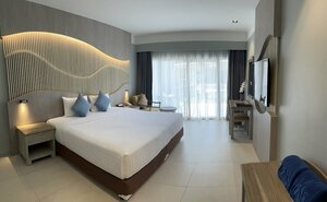 Amora Beach Resort Phuket (Phuket, Thalang, Choeng Thale,), hotel