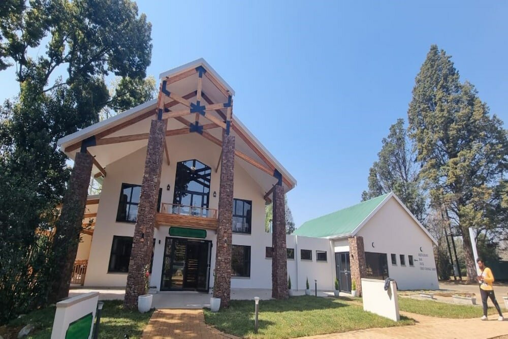 Фото Gooderson Monks Cowl Golf Resort