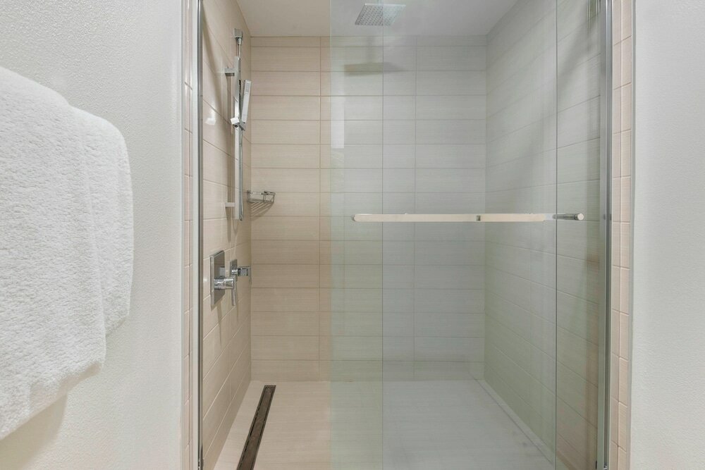 Фото Courtyard by Marriott Tampa Downtown