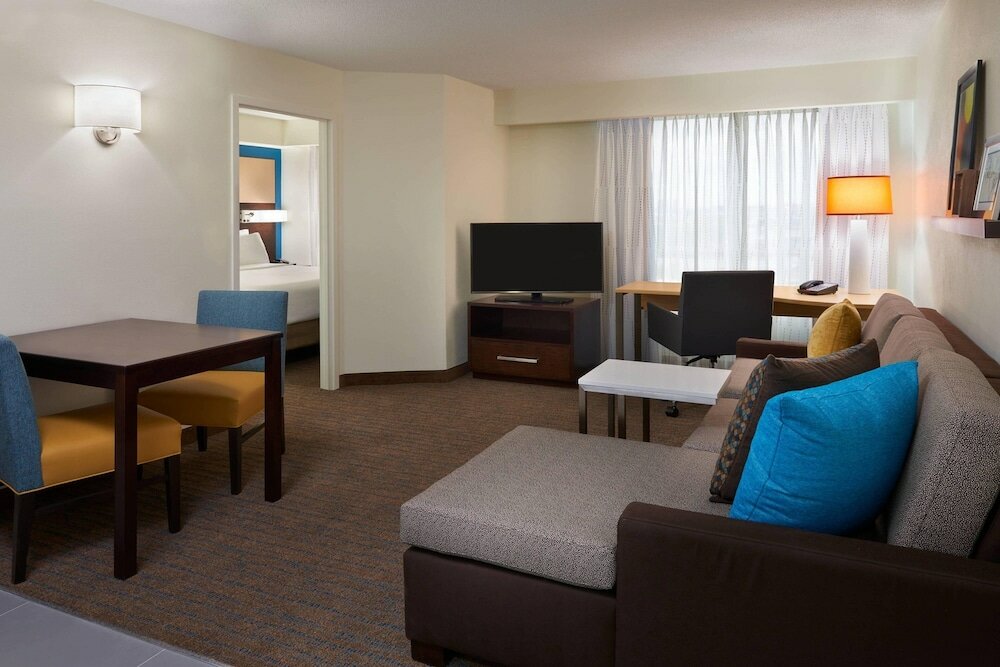 Фото Residence Inn by Marriott Toronto Airport