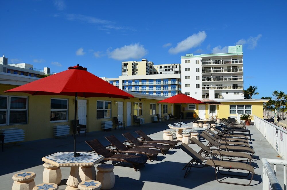 Фото Hollywood Beach Resort- Beautiful Large Studio