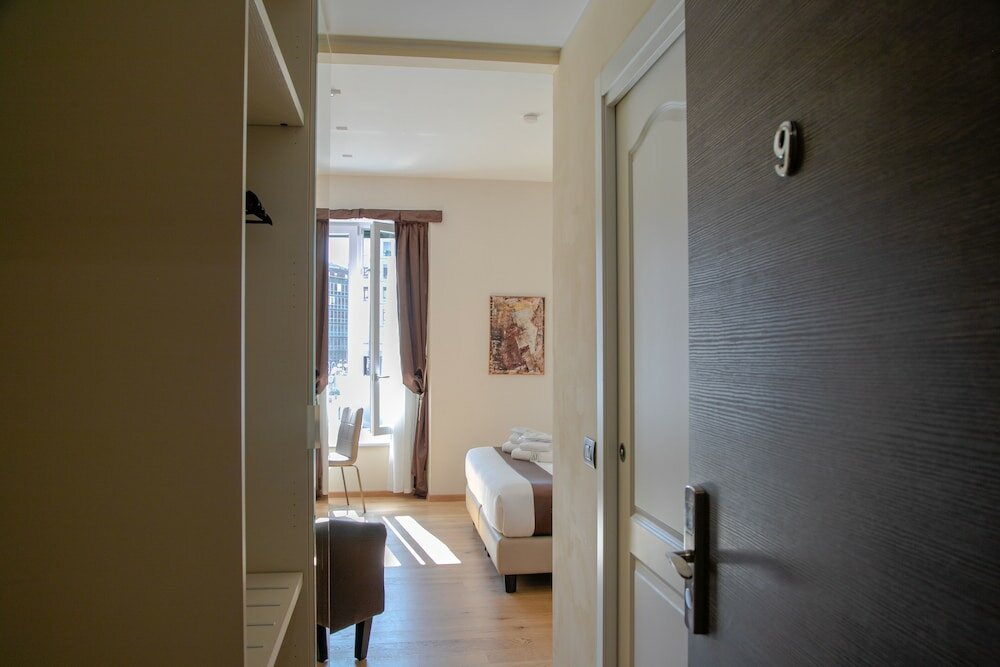 Фото Aiello Rooms - San Babila