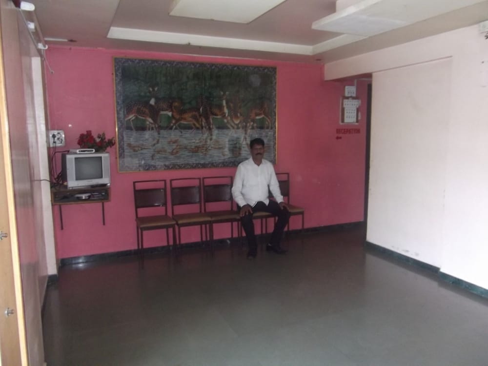 Фото Samruddhi and Shree Inn Lodge