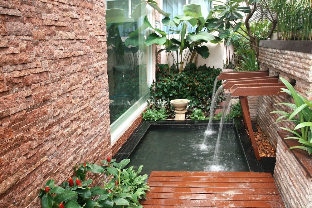 Фото Mirth Sathorn Hotel