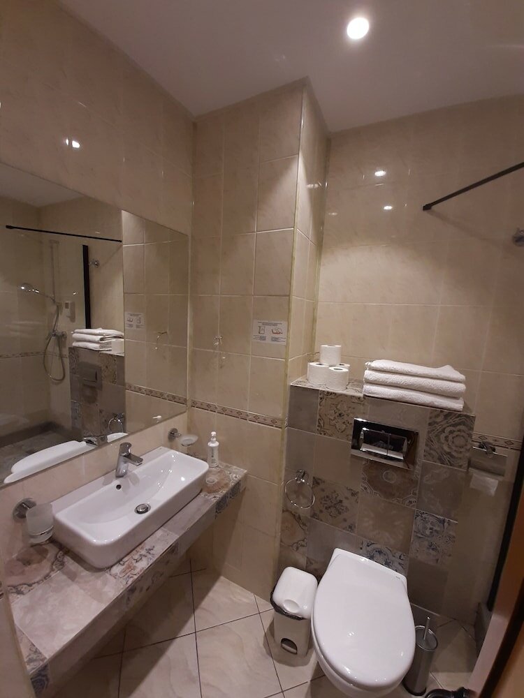 Фото Hotel Astoria City Center