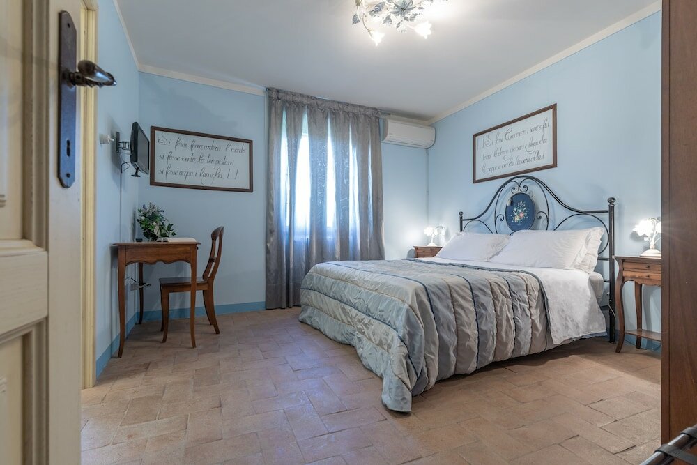 Фото La Casa Medioevale B&b