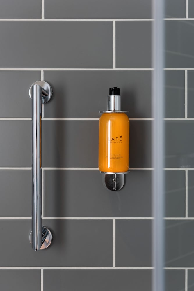 Фото Holiday Inn Express Rouen Centre - Rive Gauche by Ihg