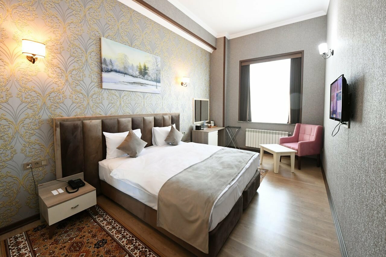 Фото отеля 2