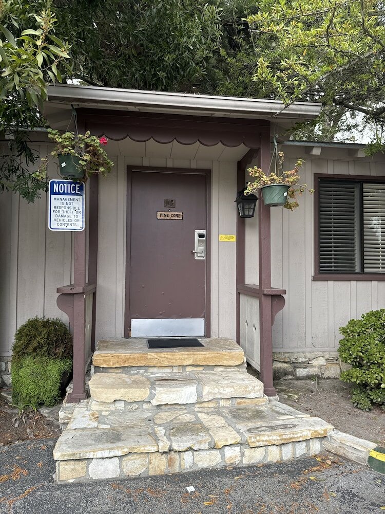 Фото Carmel Resort Inn