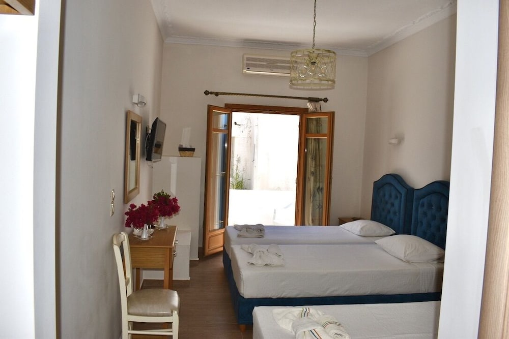 Фото Minoa Hotel