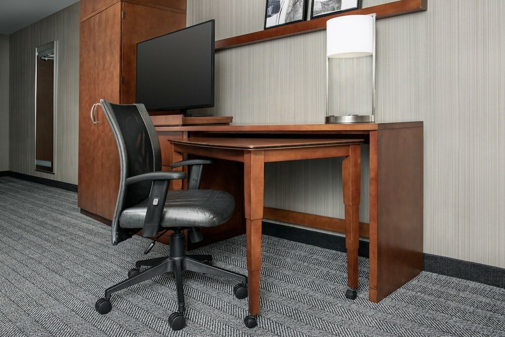 Фото Courtyard by Marriott Seattle Kirkland