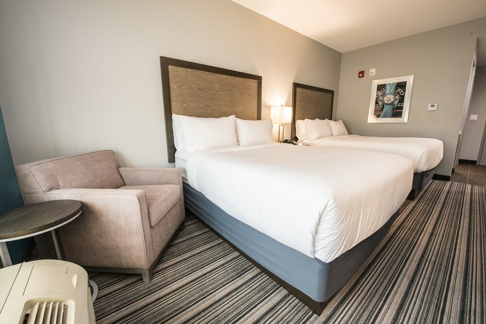 Фото Holiday Inn Express & Suites Houston - Hobby Airport Area, an Ihg Hotel