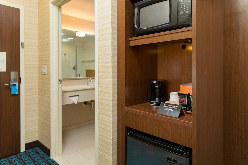 Фото Fairfield Inn & Suites by Marriott Sacramento Folsom