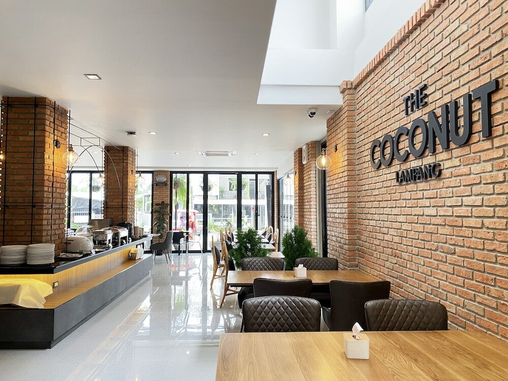 Фото The Coconut Hotel