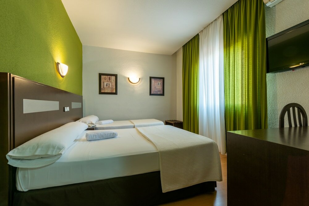 Фото Hotel Las Estrellas