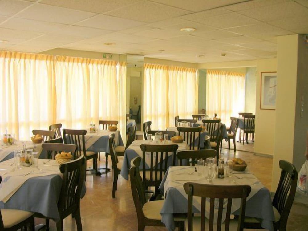 Фото Apollo Hotel