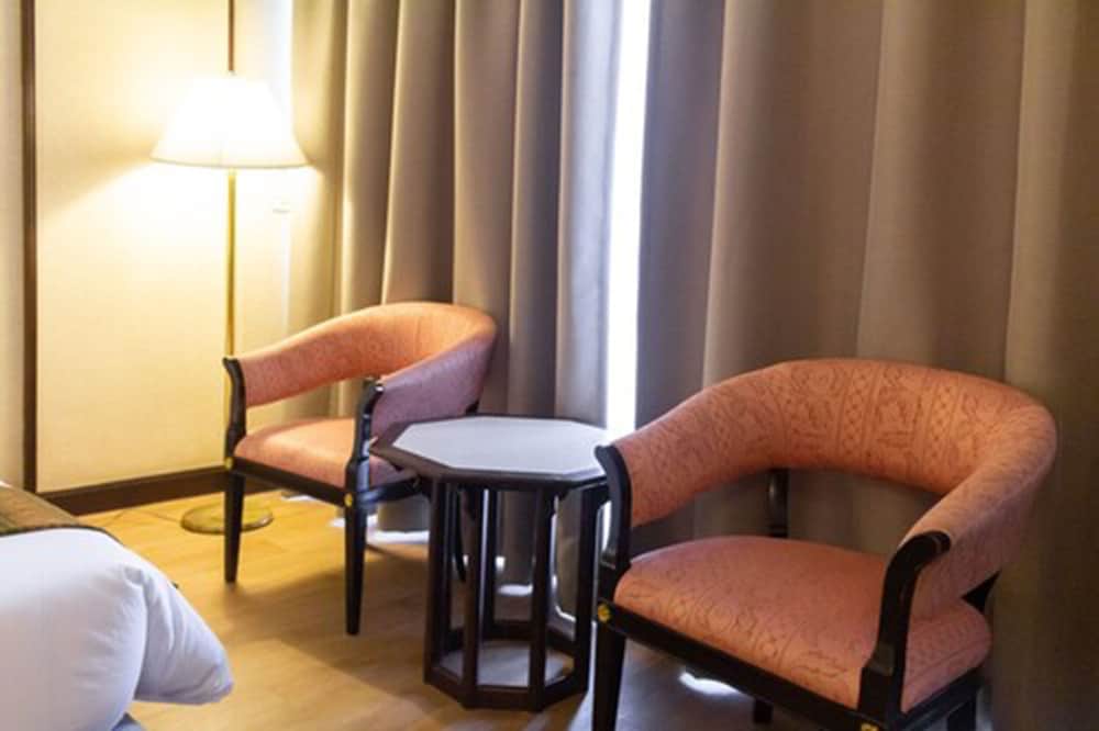 Фото Chiang Mai Orchid Hotel