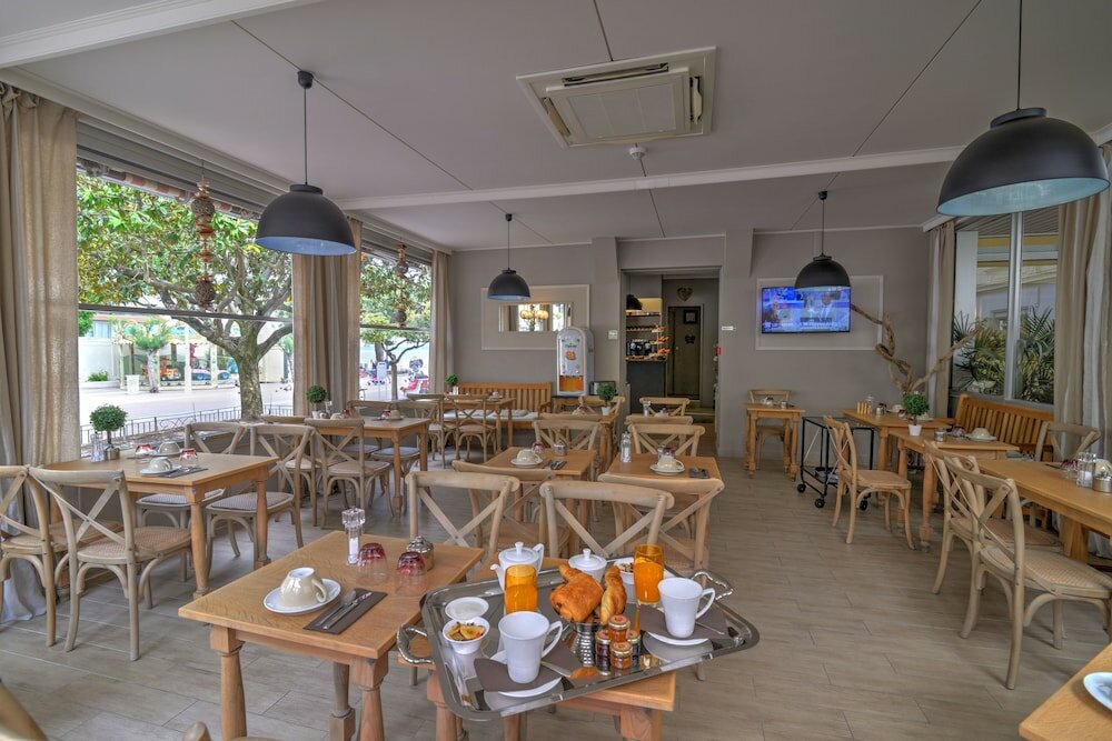 Фото Grand Hôtel Richelieu