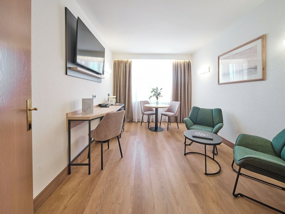 Фото Hotel Albret