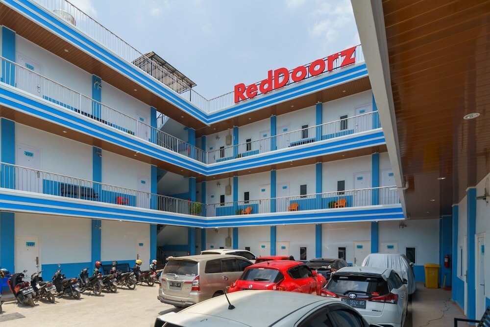 Фото RedDoorz Plus near Palembang Icon Mall 2