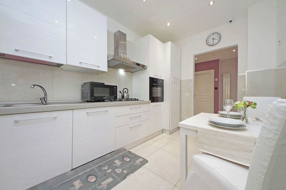 Фото Roman Holiday Charming