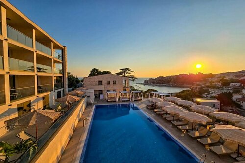 Гостиница The New Hotel Mediteran Ulcinj - Ulqin Villa Edition в Улцине
