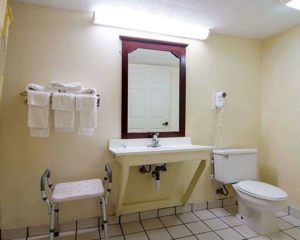 Фото Rodeway Inn Norcross