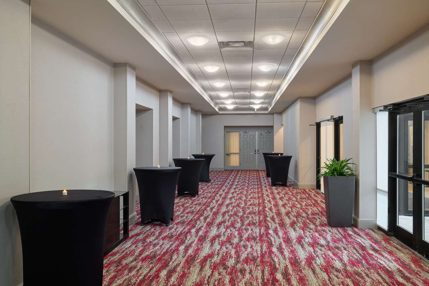 Фото Hilton Garden Inn Bloomington