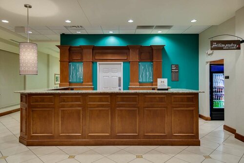 Гостиница Hilton Garden Inn Lake Forest Mettawa d Уокигане