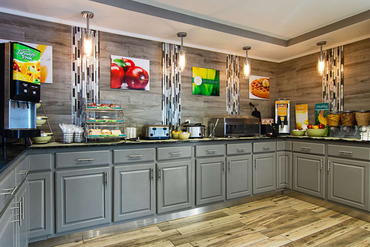 Фото Quality Inn LaGrange