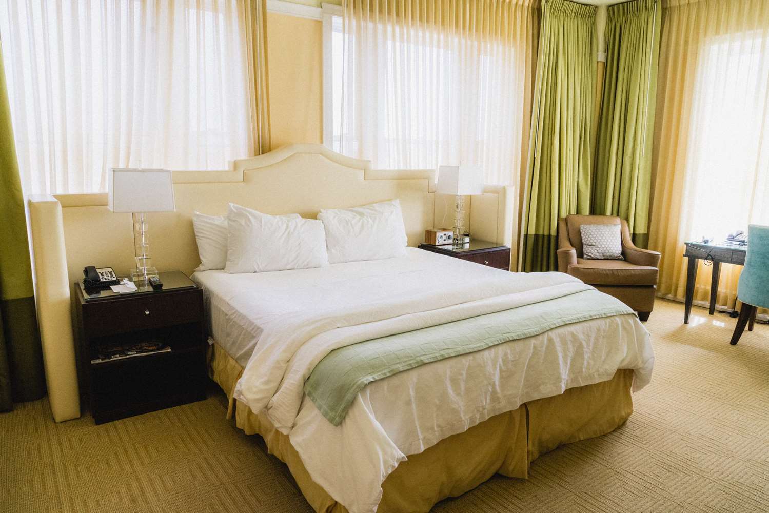 Фото Hotel deLuxe