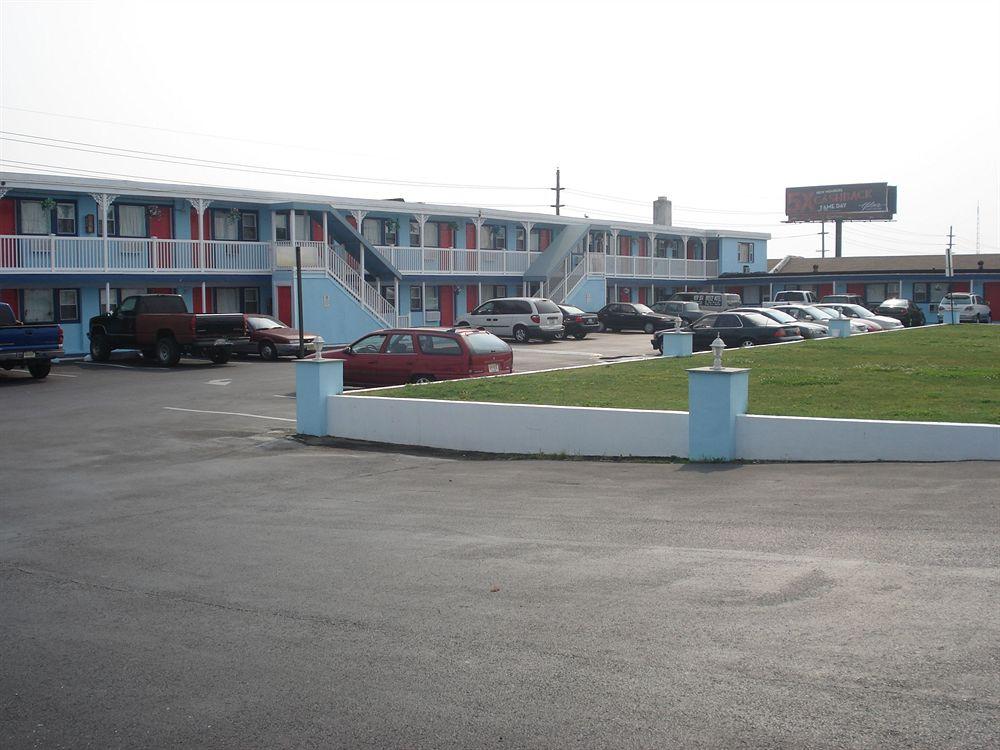 Фото New Sea Breeze Motel
