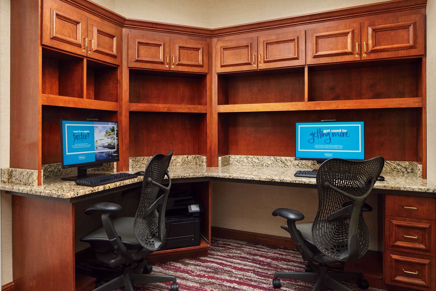 Фото Hilton Garden Inn Schaumburg