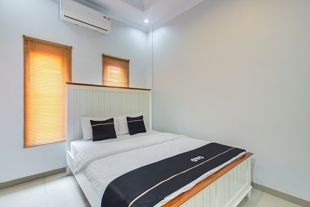 Фото Super Oyo Collection O 3280 Cendhani Raras