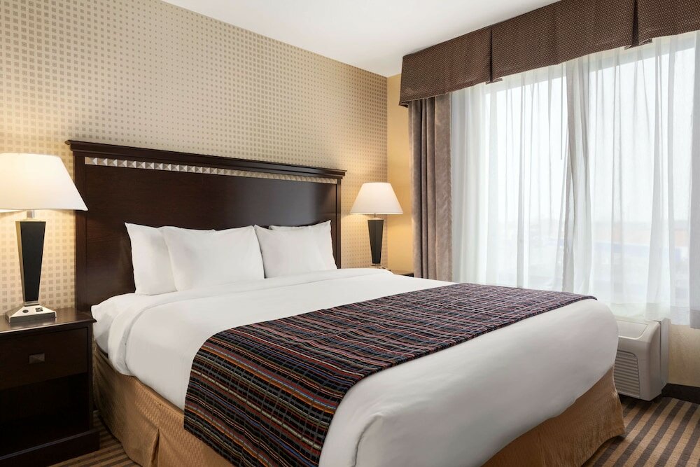 Фото Country Inn & Suites by Radisson, Dixon, Ca - Uc Davis Area